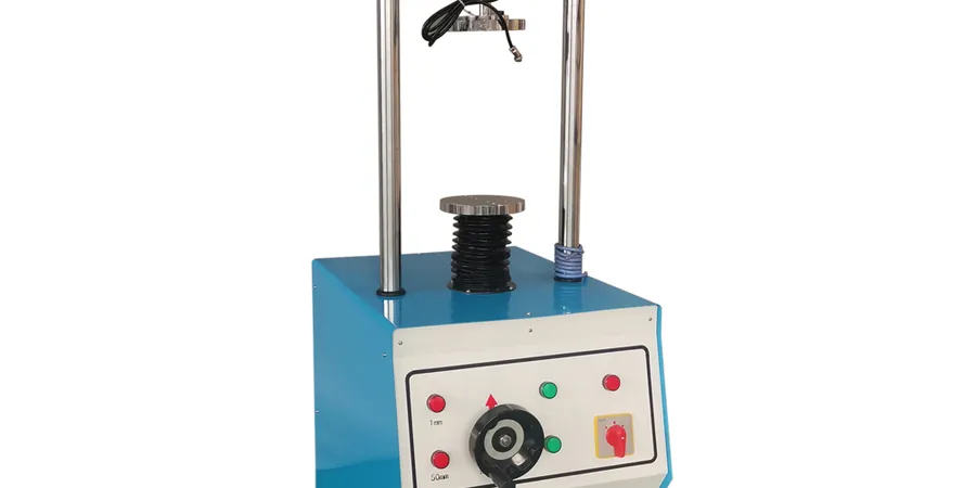 Illustrative image of Unconfined compression test (UCS) in Las Vegas